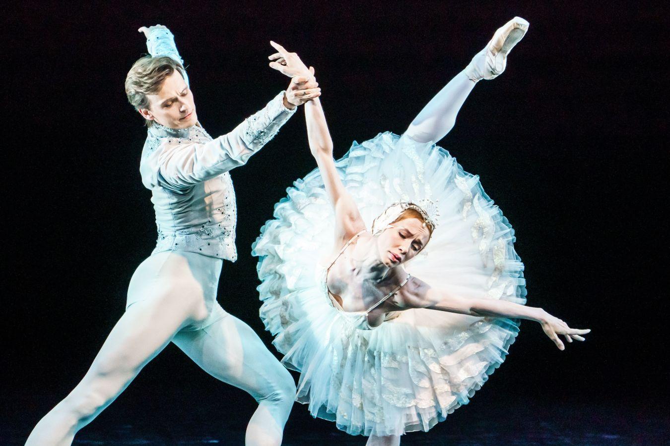 Vuelta a los escenarios del Staatsballett Berlín.