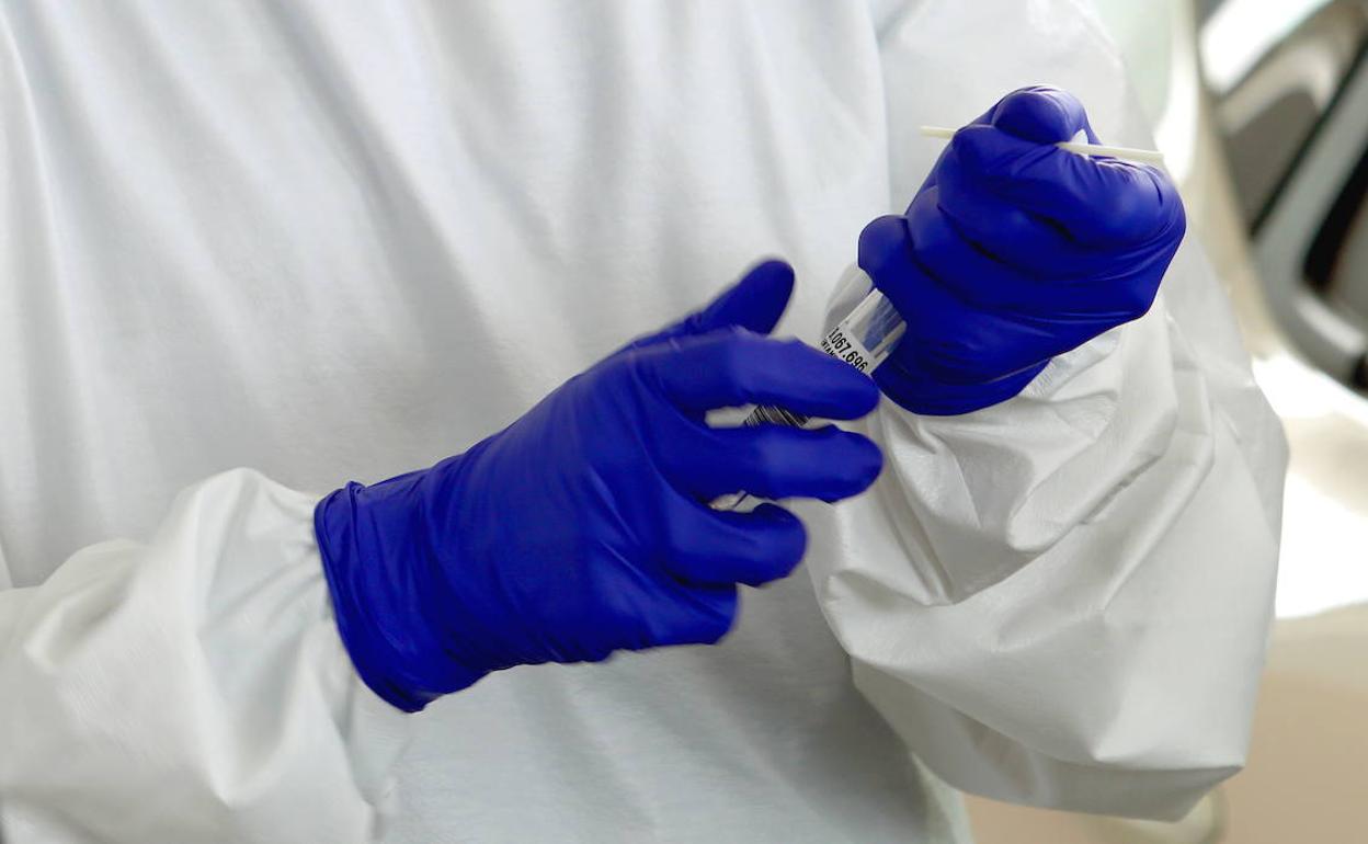 ELA denuncia que no se están haciendo PCR a los trabajadores de las residencias de Gipuzkoa a la vuelta de vacaciones