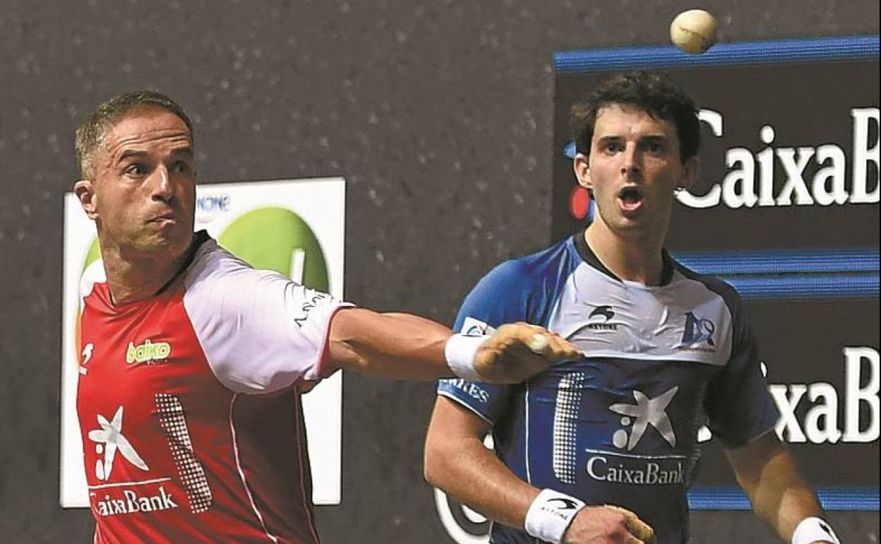 Olaizola II y Altuna III, anoche en el Bizkaia de Bilbao. 