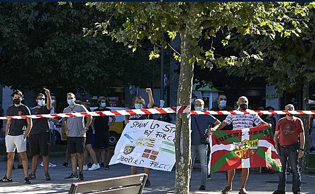 Cuatro detenidos en los disturbios durante un acto de Vox en Santurtzi