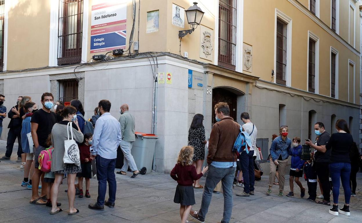 Una treintena de colegios vascos ya han visto afectado su funcionamiento por el Covid-19