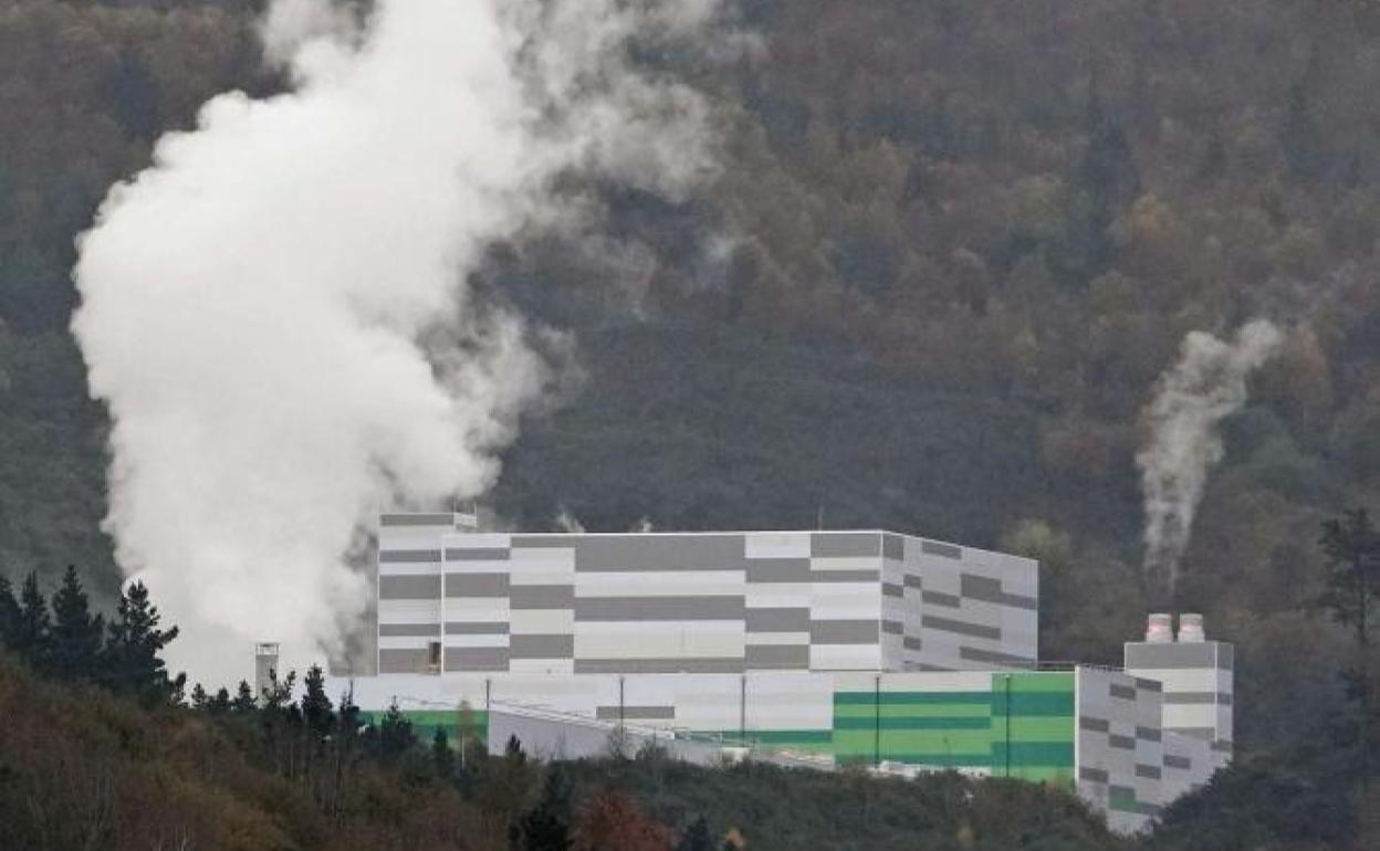 Exterior de la incineradora de Zubieta.