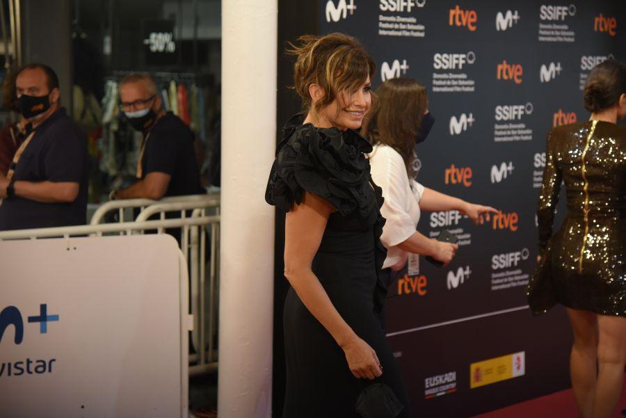 Los looks más destacados de la alfombra roja en la jornada inaugural del Festival de Cine de San Sebastián 2020