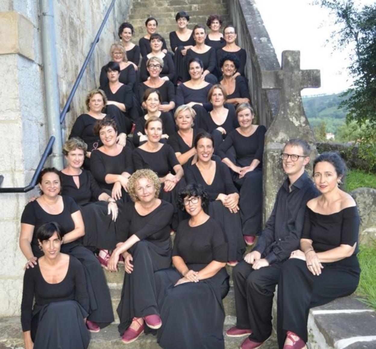El coro irundarra Náyade, que participa en el espectáculo 'Erritu'.