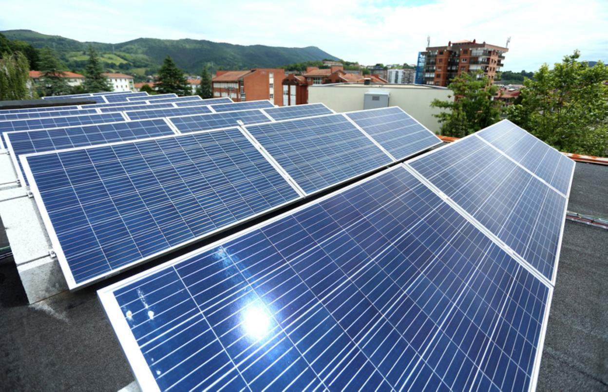Placas solares en edificios municipales de Errenteria. 