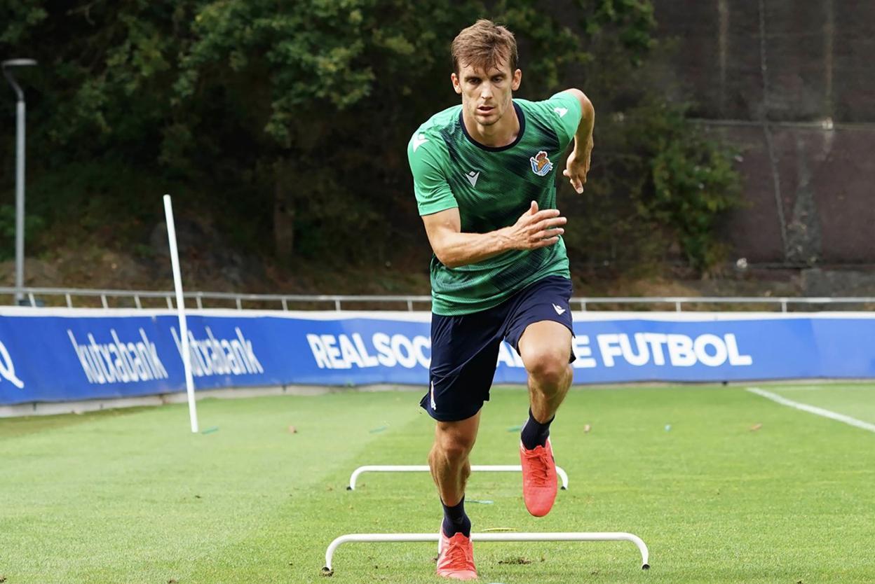 La Real Sociedad traspasa a Llorente al Leeds por 21 millones y apunta a Hermoso
