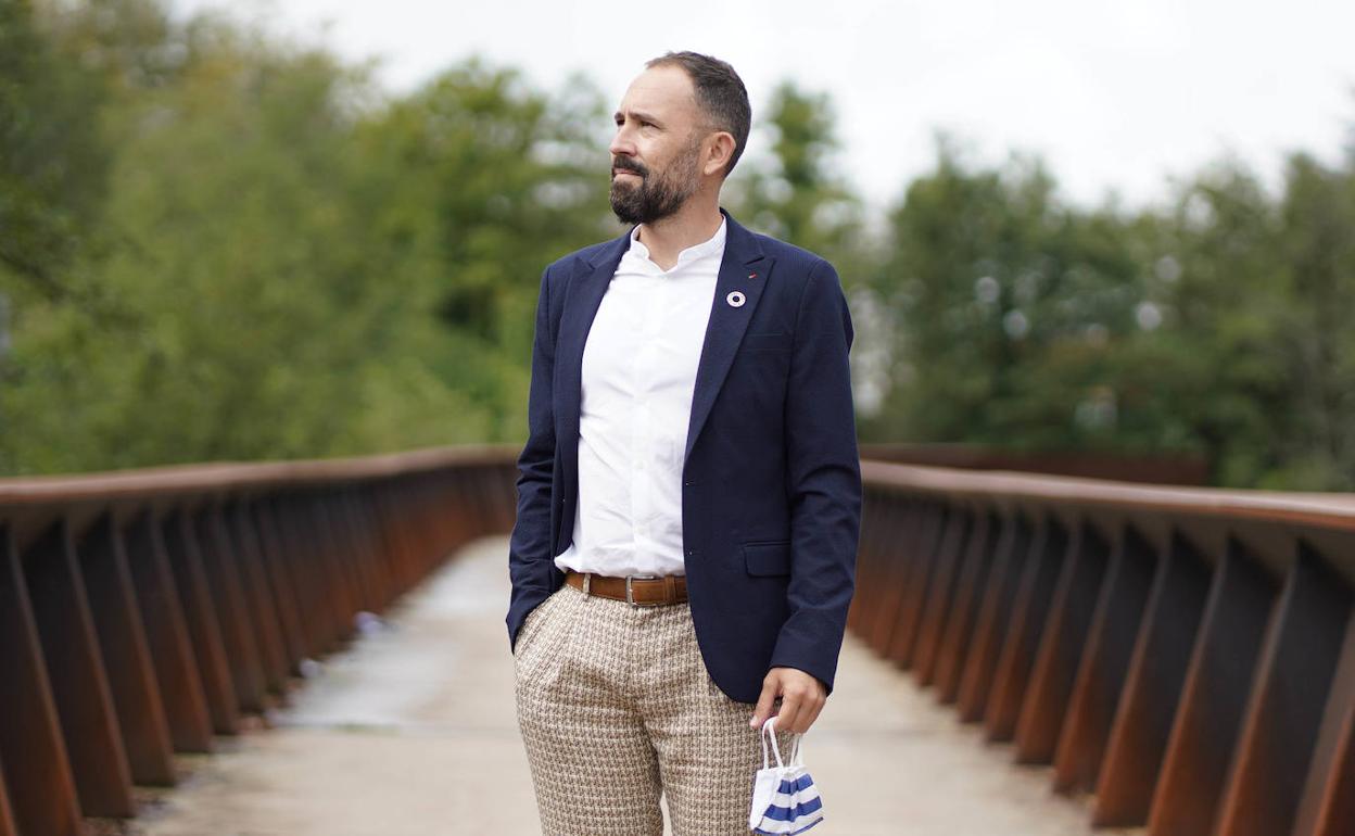 Denis Itxaso durante la entrevista. 