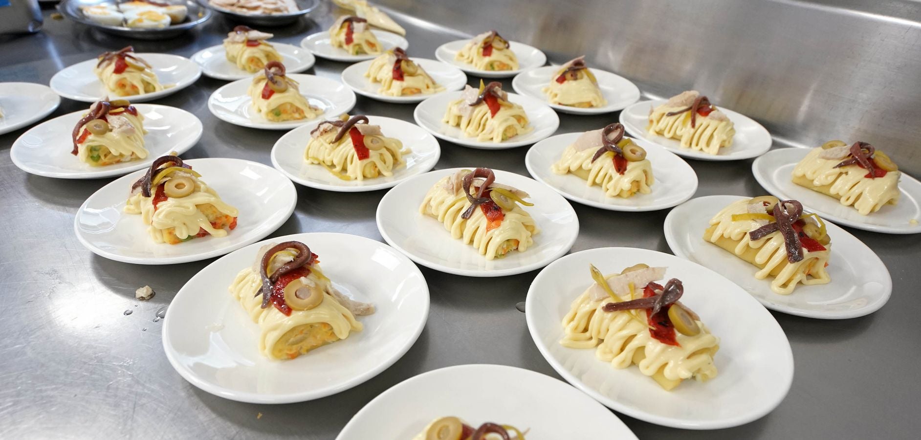 Belén Abad y Lourdes Villalobos del restaurante Chinchín Puerto de Caleta de Vélez, en Málaga, ganan el certamen organizado por San Sebastian Gastronomika