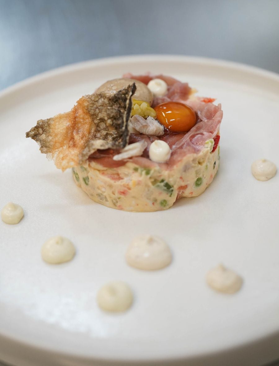 Belén Abad y Lourdes Villalobos del restaurante Chinchín Puerto de Caleta de Vélez, en Málaga, ganan el certamen organizado por San Sebastian Gastronomika