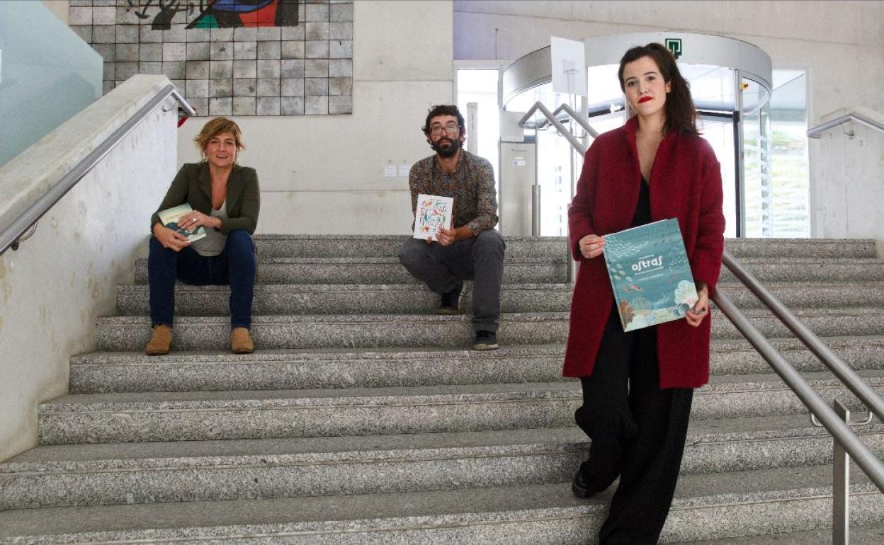 Karmele Jaio, Iñigo Astiz eta Miren Aisain Lora. 