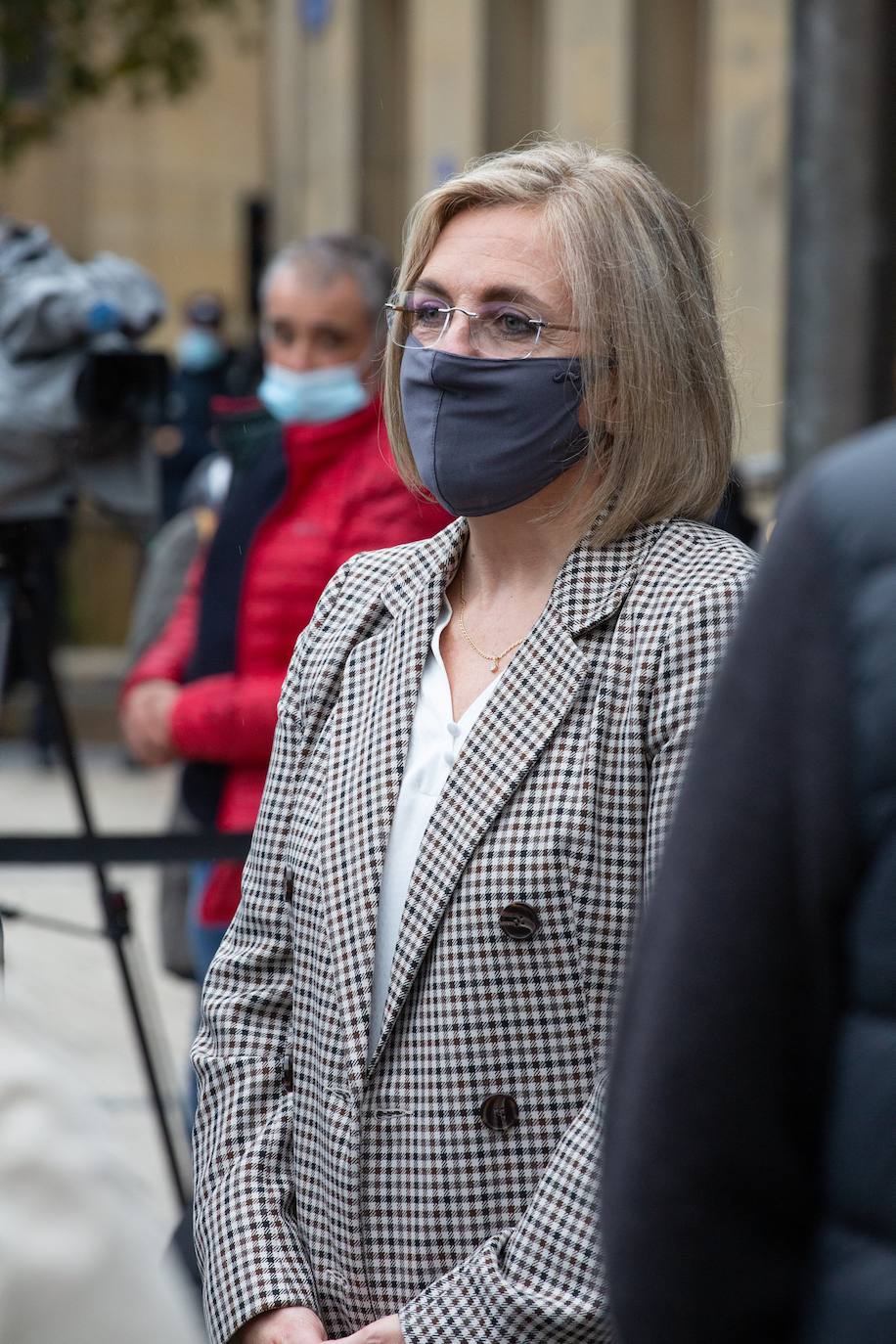 Donostia recuerda a la niña Begoña Urroz con una placa en su memoria.