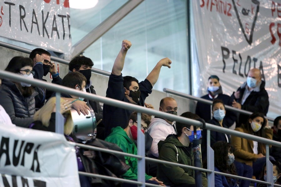 Errenteria ha acogido la final de pelota vasca adaptada, donde se han medido los jugadores clasificados el 4 de octubre en Bidania. 