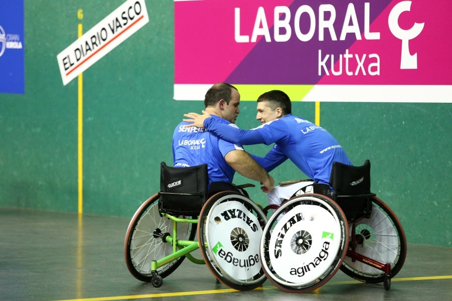 Errenteria ha acogido la final de pelota vasca adaptada, donde se han medido los jugadores clasificados el 4 de octubre en Bidania. 