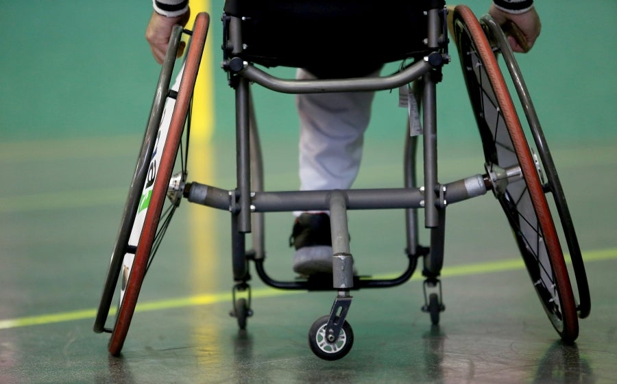 Errenteria ha acogido la final de pelota vasca adaptada, donde se han medido los jugadores clasificados el 4 de octubre en Bidania. 