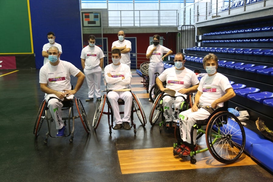 Errenteria ha acogido la final de pelota vasca adaptada, donde se han medido los jugadores clasificados el 4 de octubre en Bidania. 