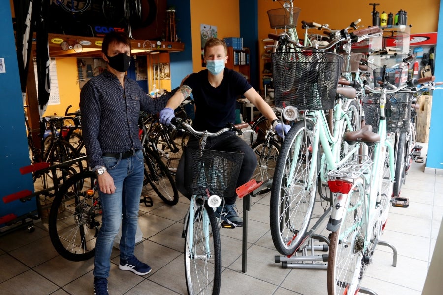 Errenteria ha acogido la final de pelota vasca adaptada, donde se han medido los jugadores clasificados el 4 de octubre en Bidania. 