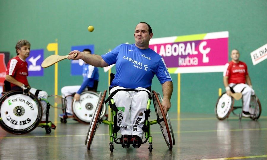 Errenteria ha acogido la final de pelota vasca adaptada, donde se han medido los jugadores clasificados el 4 de octubre en Bidania. 