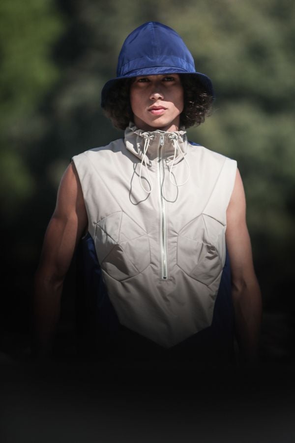 Hacer de la incertidumbre virtud ha llevado a los portugueses a eliminar por primera vez en su historia las referencias de estación, desaparecidas en favor de «las conversaciones que nuestros diseñadores sienten que deben mantenerse» en este momento, según la organización.