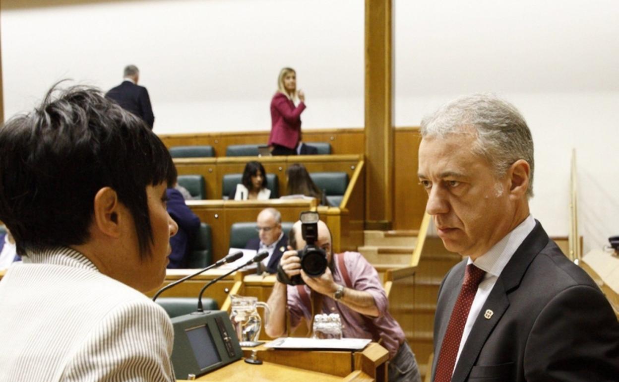 Iriarte y Urkullu, en un pleno del Parlamento en 2019. 