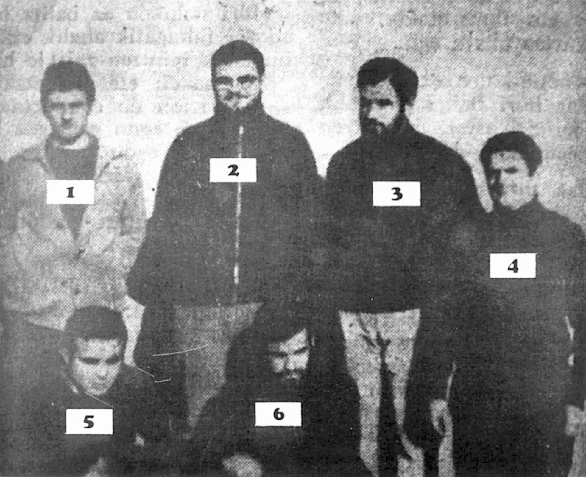 Imagen de la época de algunos de los procesados: Xabier Larena (1), Mario Onaindia (2), Antxon Karrera (3), Xabier Izko de la Iglesia (4), Jokin Gorostidi (6) y Josu Abrisketa (7).