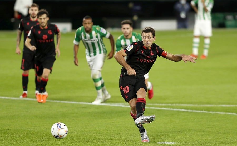 La Real se ha ido al descanso con ventaja en el marcador gracias al gol de Portu en el minuto 43