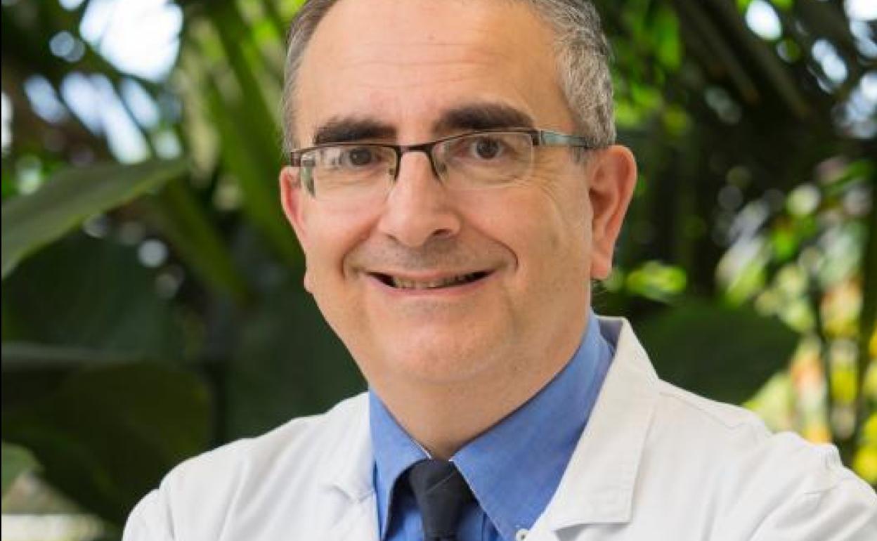 El doctor Francisco Guillén.