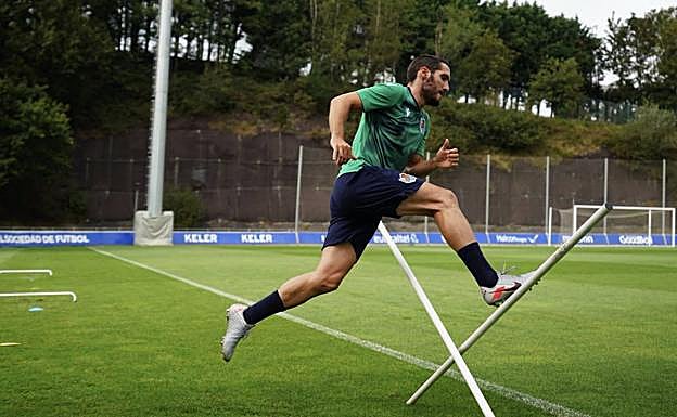 Real Sociedad: Januzaj, Zaldua y Barrenetxea, con el grupo