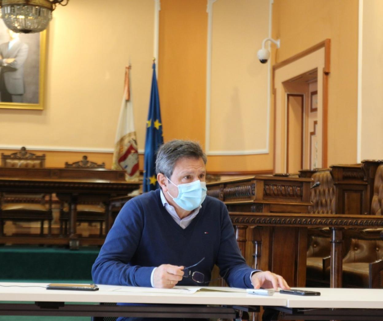 Santano compareció ayer para explicar las decisiones del Comité Covid.