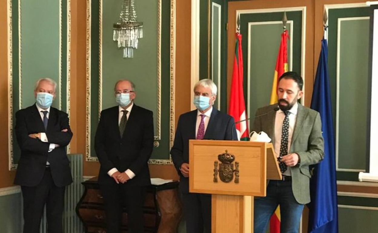 El delegado del Gobierno en el País Vasco Denis Itxaso presenta los Presupuestos Generales del Estado como «el mayor paraguas social de la historia» para Euskadi