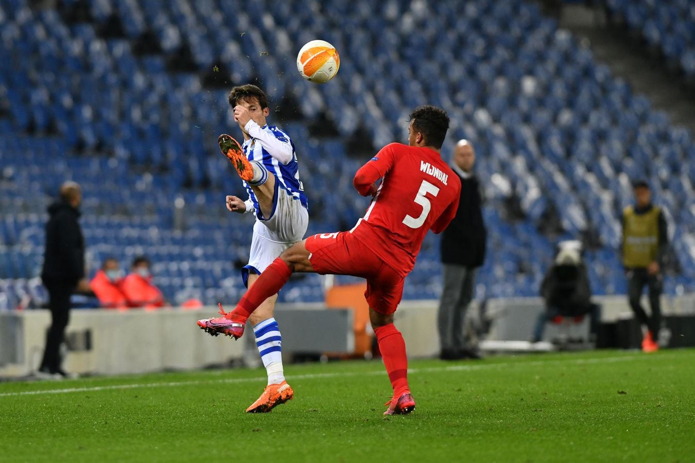 Los txuri-urdin sumaron los tres puntos gracias al gol de Portu en el minuto 58. 