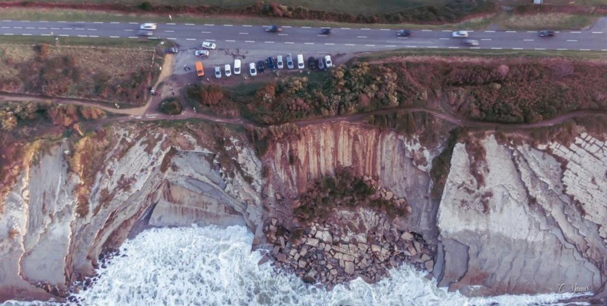 Importante desprendimiento en la Corniche de Hendaia