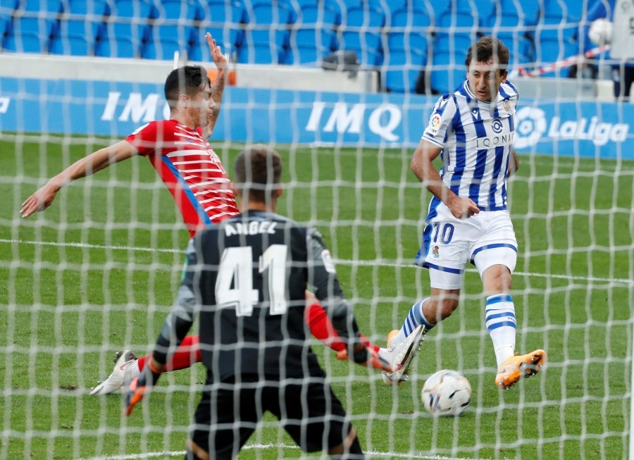 Fotos del Real Sociedad1 - 0 Granada de la jornada 9 de  LaLiga 2020-2021