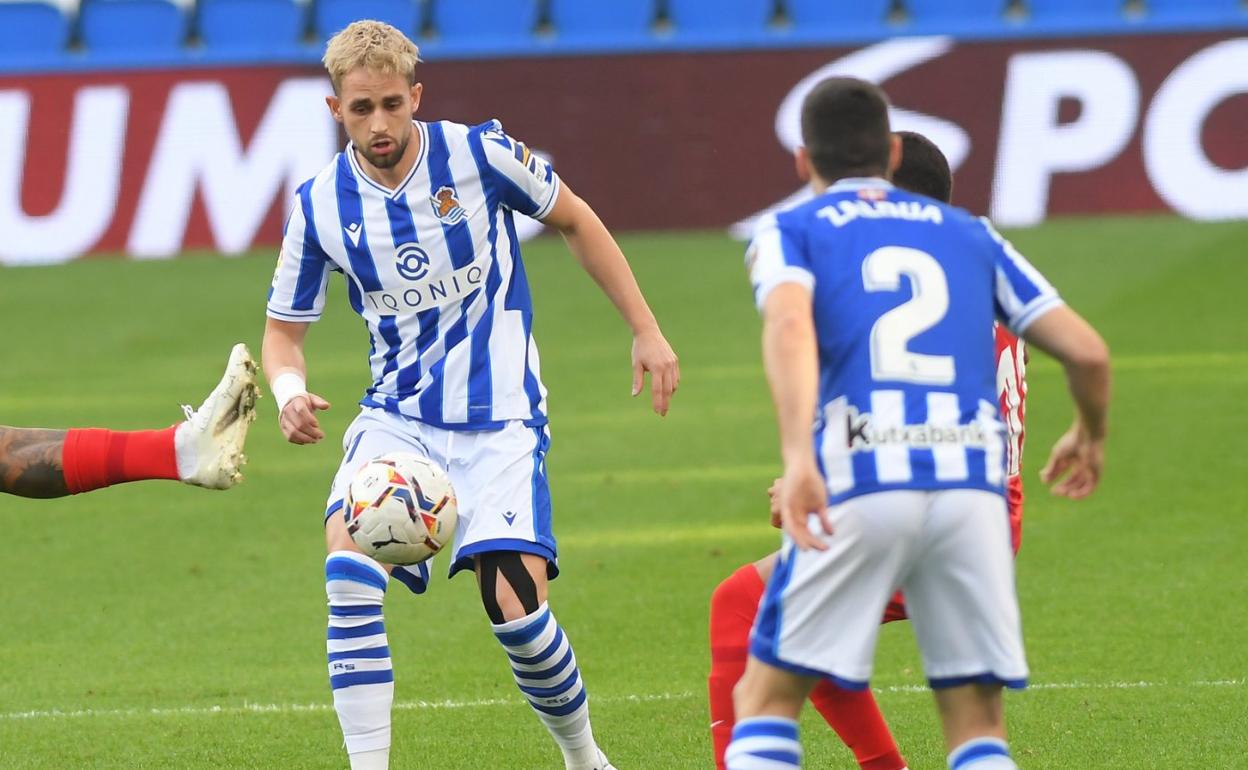 Januzaj y Zaldua se adueñaron de la banda derecha ayer. 