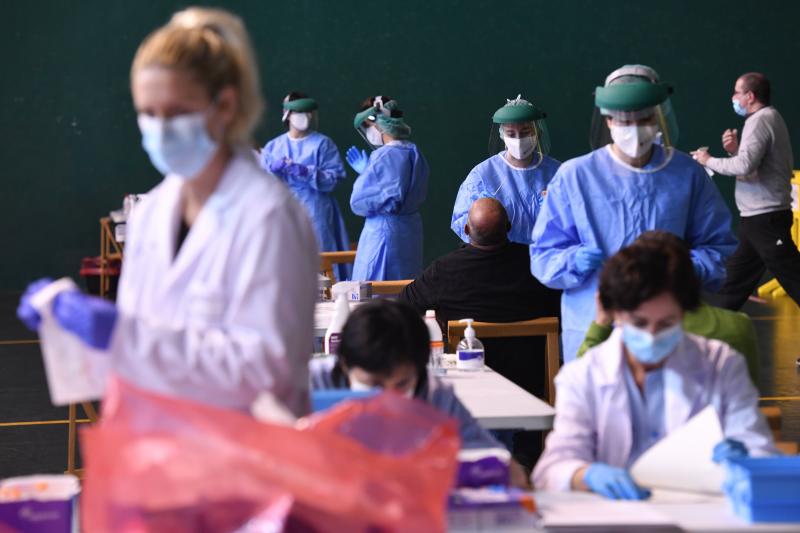 Azkoitia fue el primer municipio vasco en el que se realizó un cribado masivo en octubre.