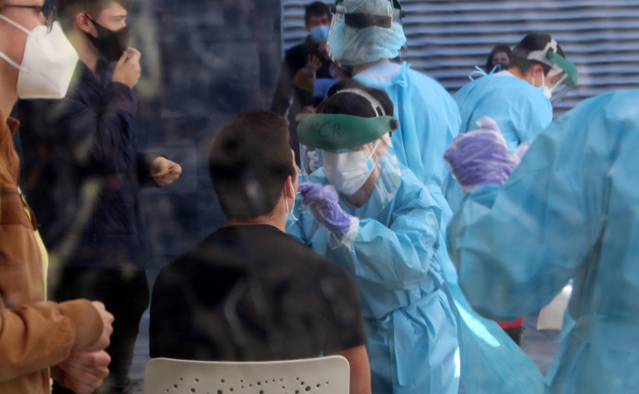 Cribado masivo a vecinos de Eibar.