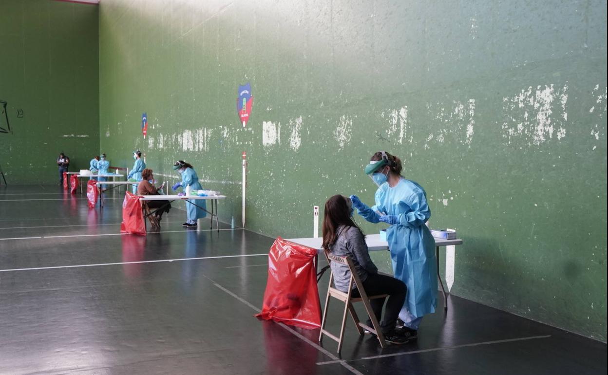 Este viernes ha arrancado el cribado masivo en Zizurkil.