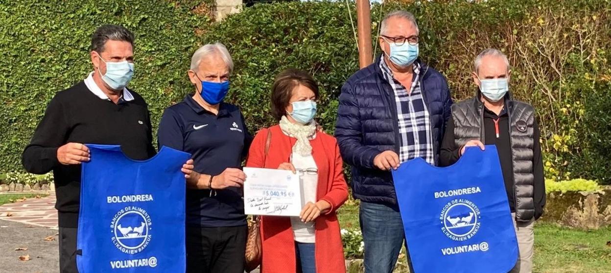 Txema Olazabal, Juanan García, Belén Méndez de Vigo, Carlos Martínez y Manu Amunarriz.