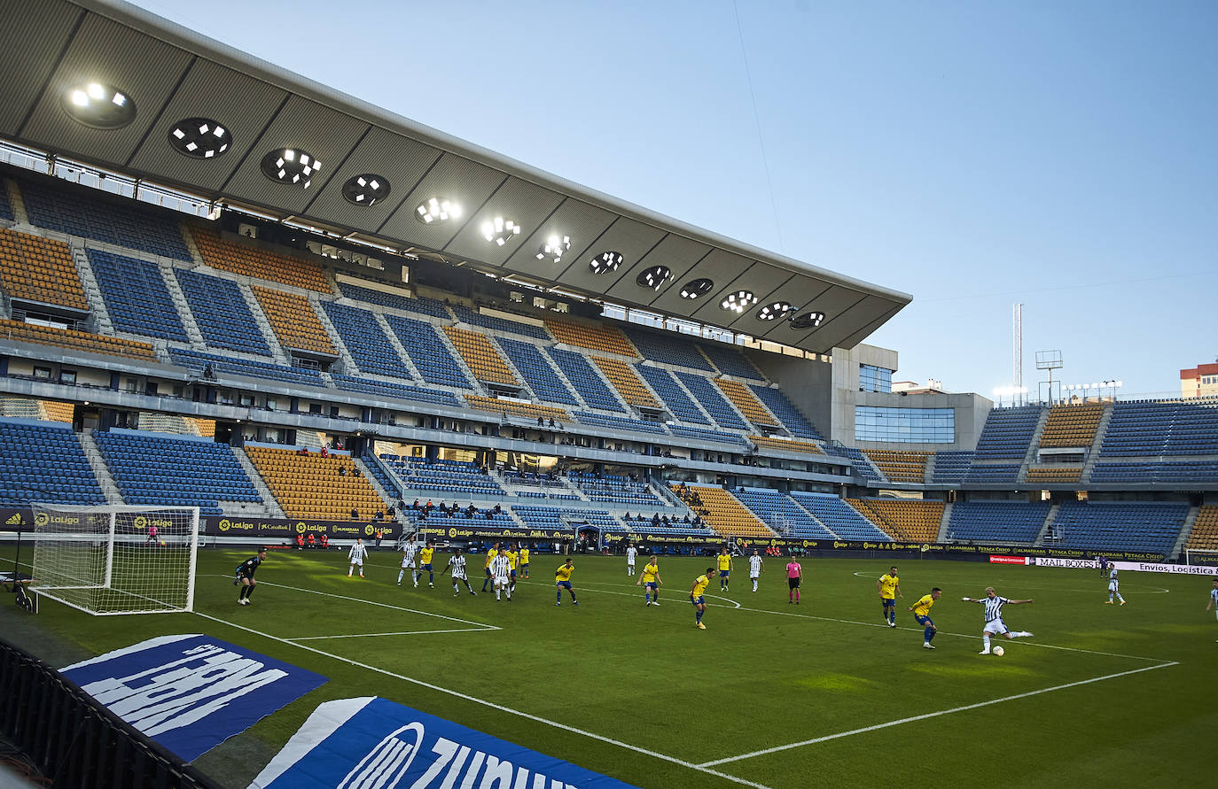 Fotos: Las mejores imágenes del Cádiz - Real Sociedad