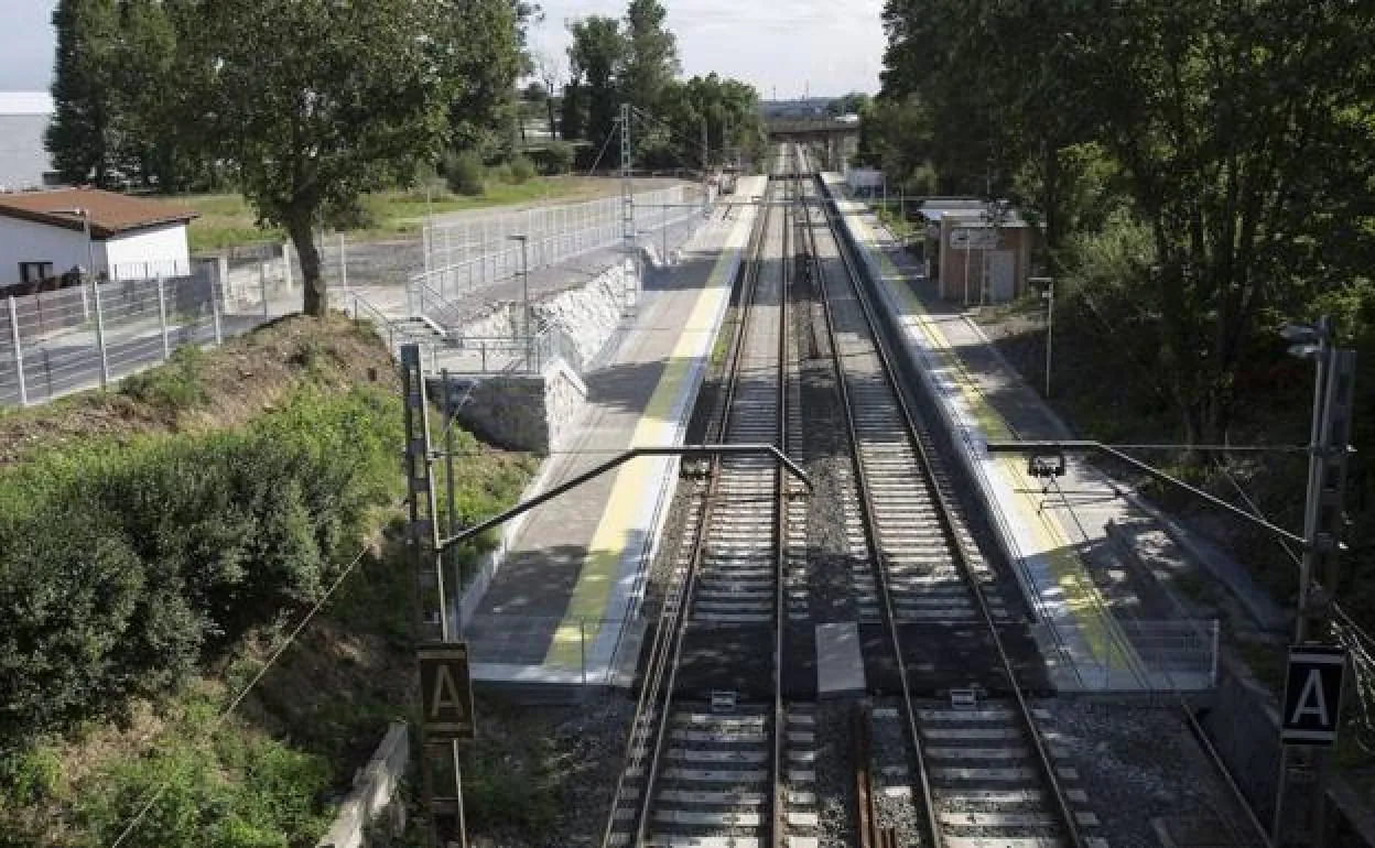 Adif mejorará la catenaria en la red de cercanías Irun-Brinkola