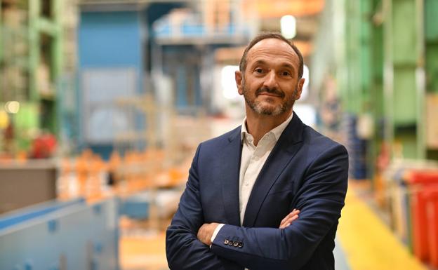 César Garbalena, en la planta de Loire Gestamp en Hernani 