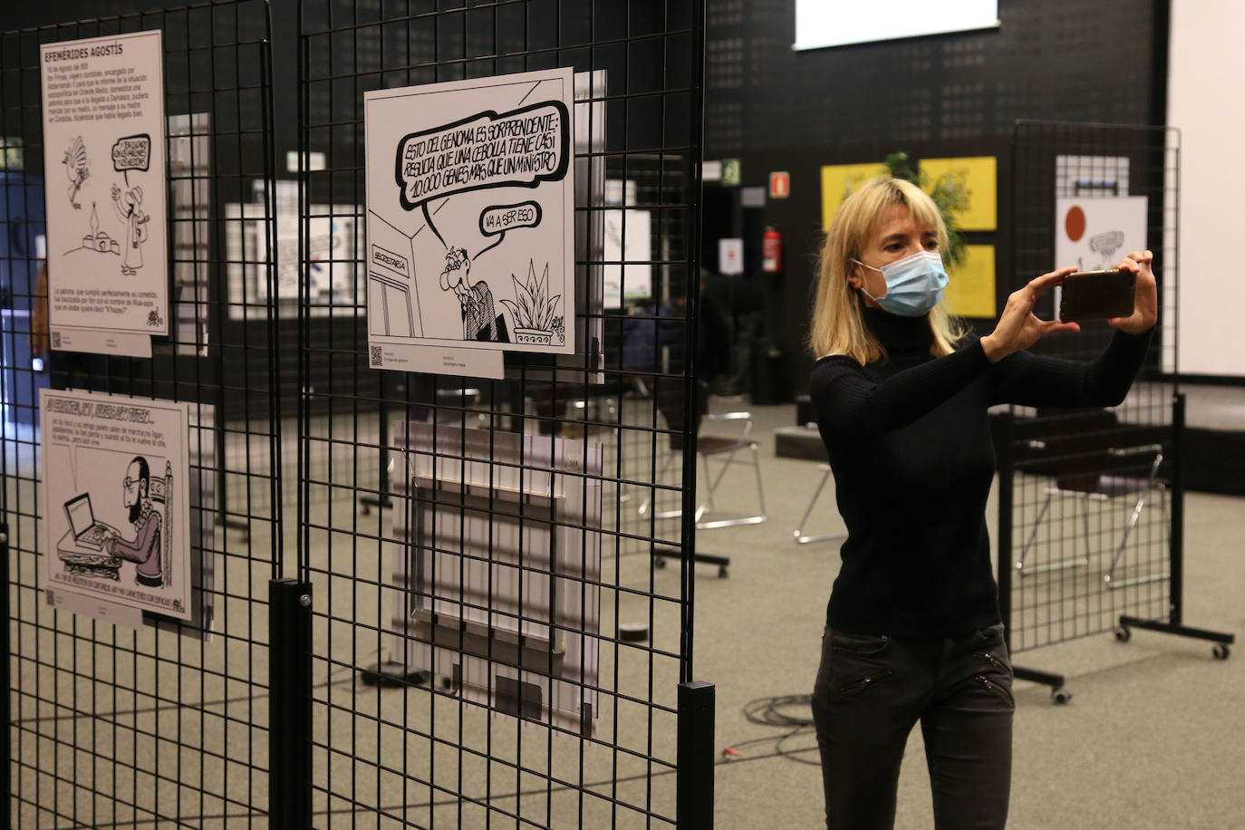 El museo de la ciencia Eureka! de San Sebastián acoge desde este miércoles una exposición de viñetas de Forges relacionadas con las actividades científicas y la tecnología. Se trata de una iniciativa promovida por el Consejo Superior de Investigaciones Científicas (CSIC) con el doble propósito de rendir un homenaje al popular humorista, que falleció en febrero de 2018, y propiciar al mismo tiempo un acercamiento del espectador a la ciencia a través del humor.