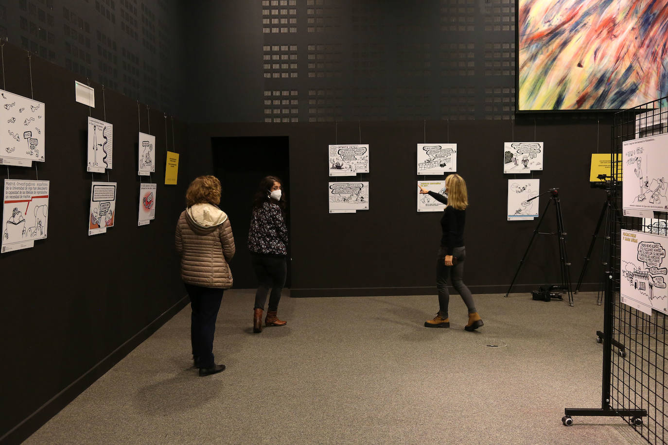 El museo de la ciencia Eureka! de San Sebastián acoge desde este miércoles una exposición de viñetas de Forges relacionadas con las actividades científicas y la tecnología. Se trata de una iniciativa promovida por el Consejo Superior de Investigaciones Científicas (CSIC) con el doble propósito de rendir un homenaje al popular humorista, que falleció en febrero de 2018, y propiciar al mismo tiempo un acercamiento del espectador a la ciencia a través del humor.