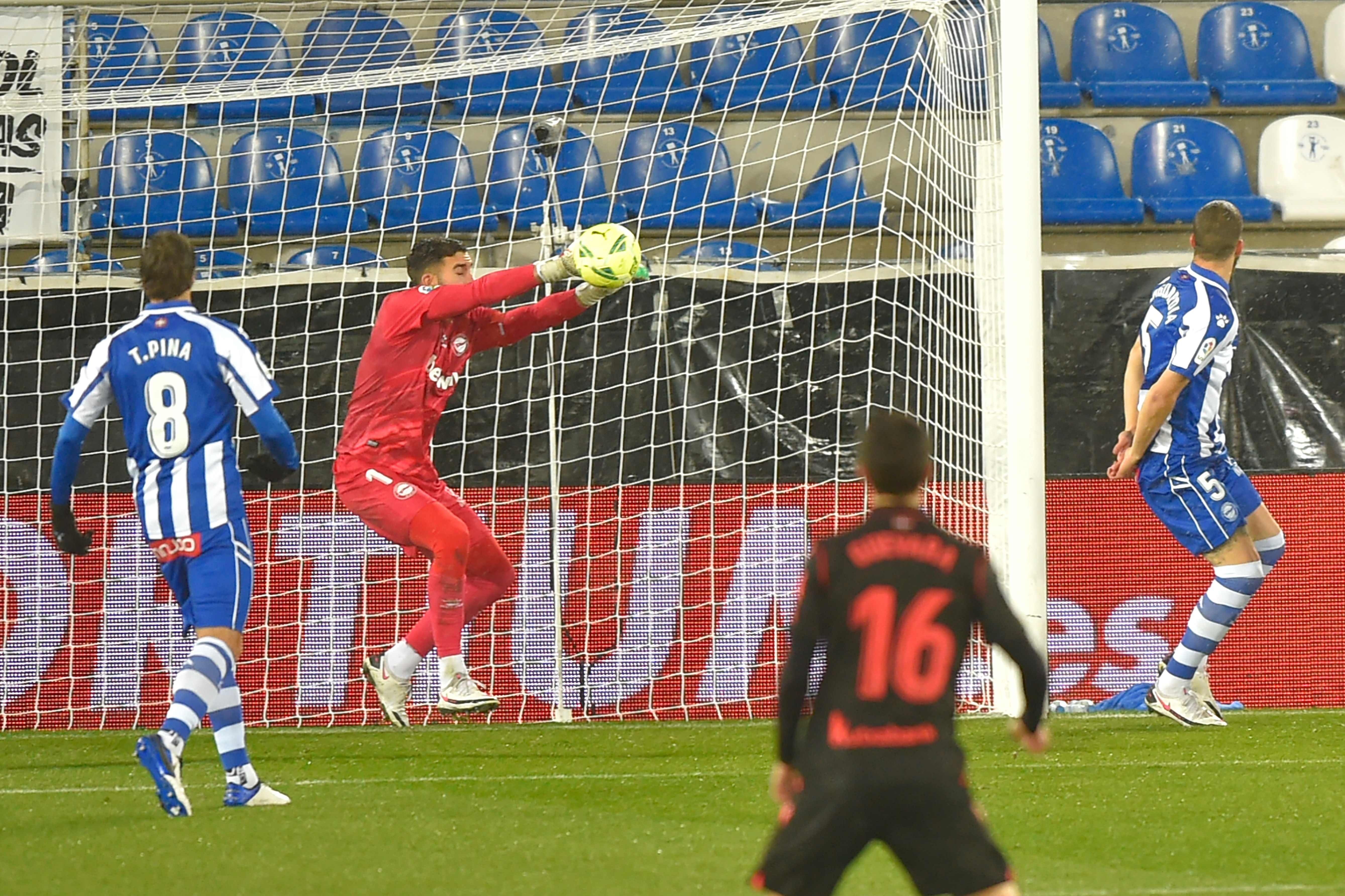 Fotos: Las mejores imágenes del partido entre el Alavés y la Real Sociedad