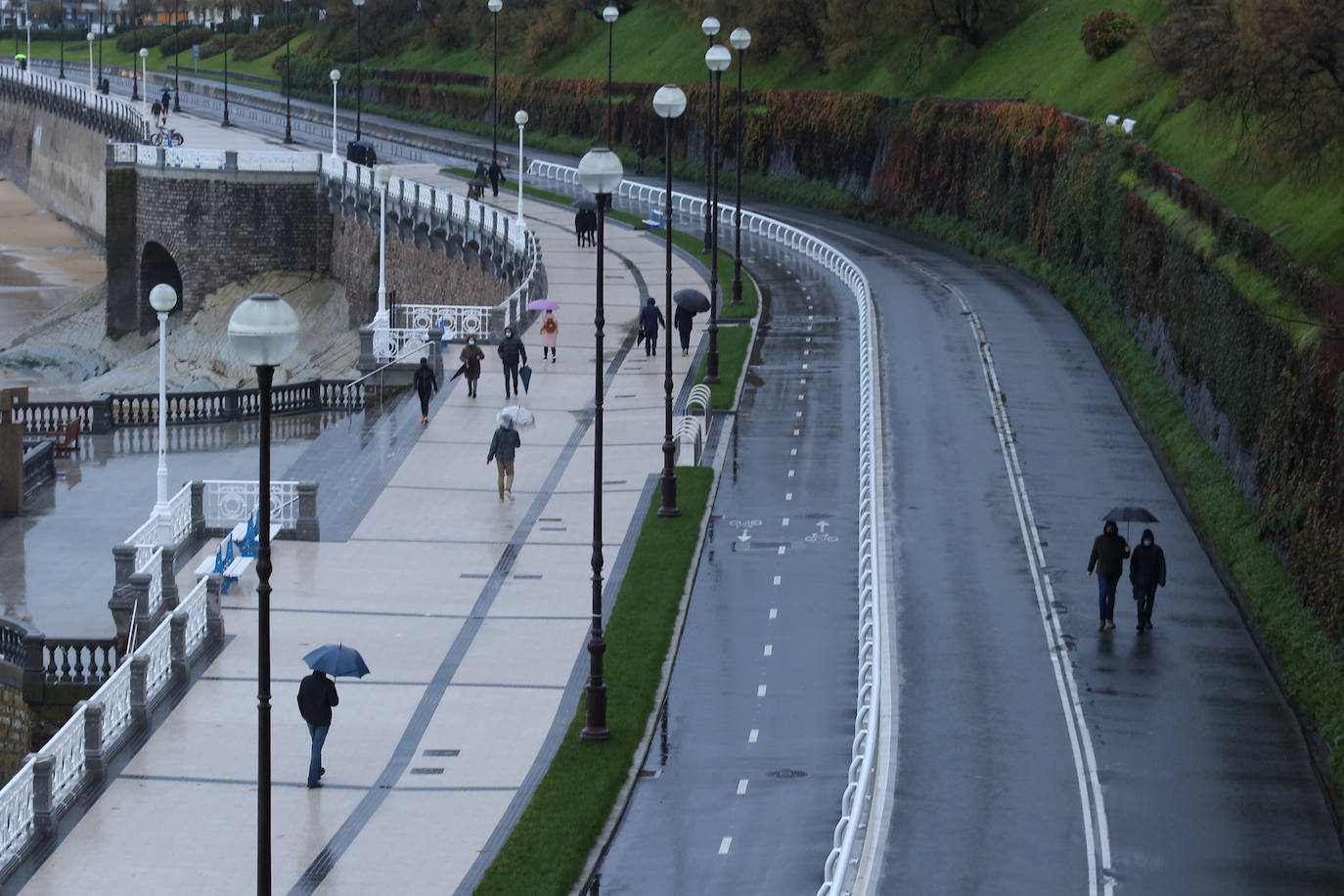 Corte al tráfico del paseo de La Concha. 