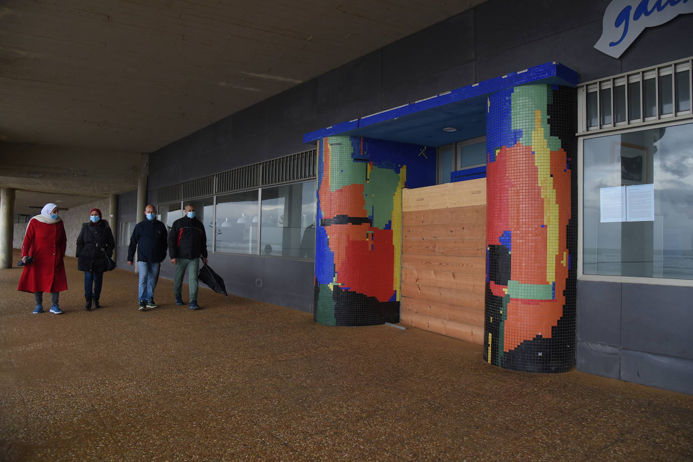 Fotos: El temporal de olas azota Zarautz