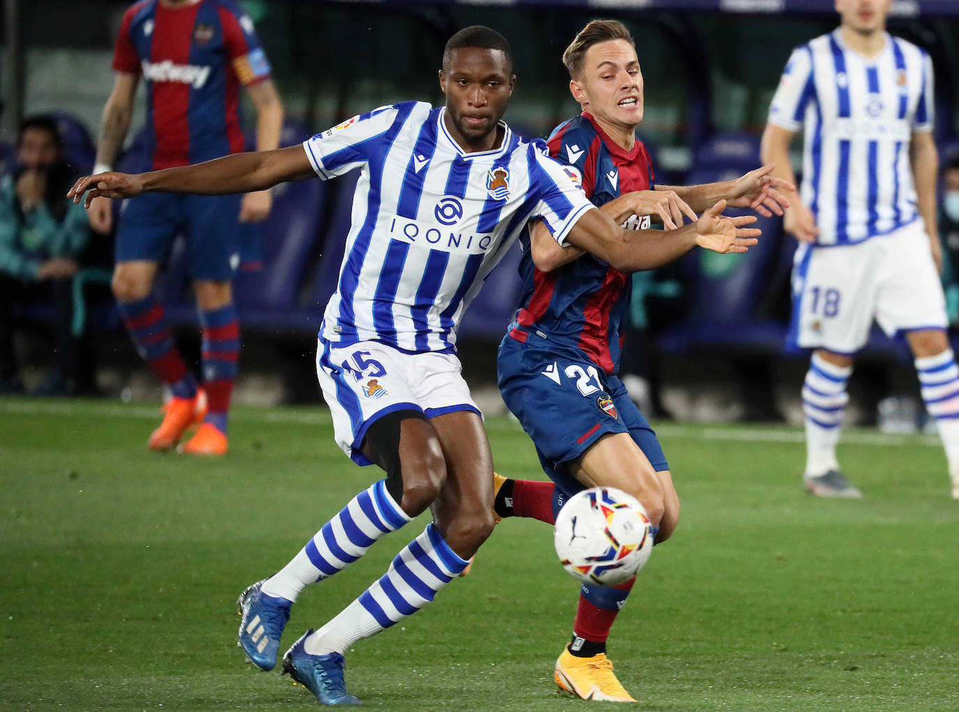 Fotos: Las mejores imágenes del Levante - Real Sociedad