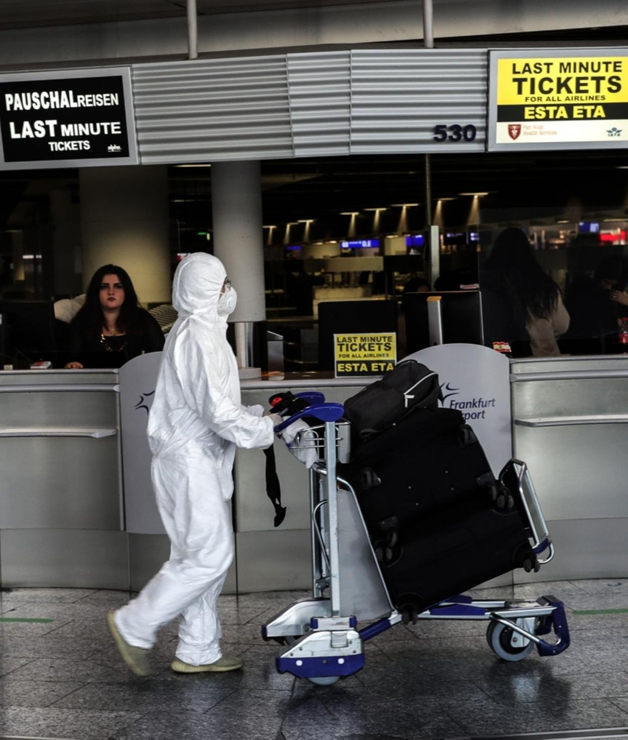 Una imagen que parece ciencia ficción en el aeropuerto de Francfurt. 