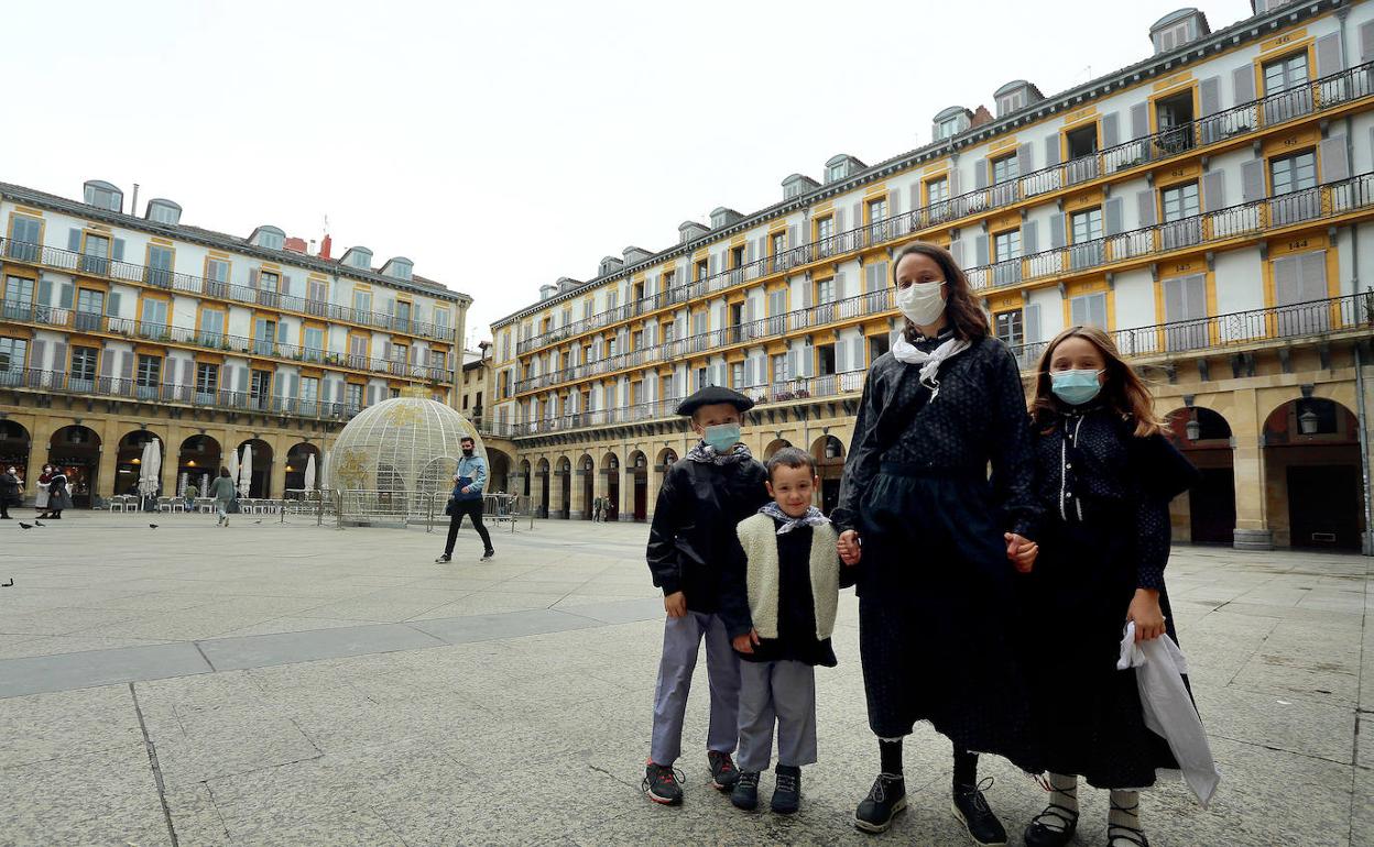 Una vista de la Plaza de La Constitución inédita en un día de Santo Tomás.