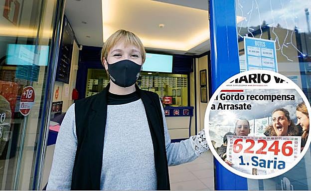El 62.246. Leire Garai, en la administración lotera de Arrasate donde repartió 172 millones de euros en 2013, espera volver a tener la misma suerte este año.