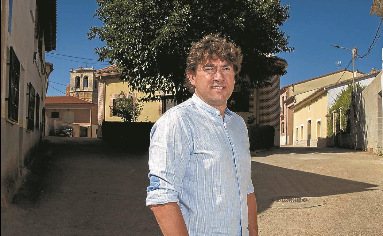 Eneko Andueza, de vacaciones en la localidad zamorana de Morales de Toro.